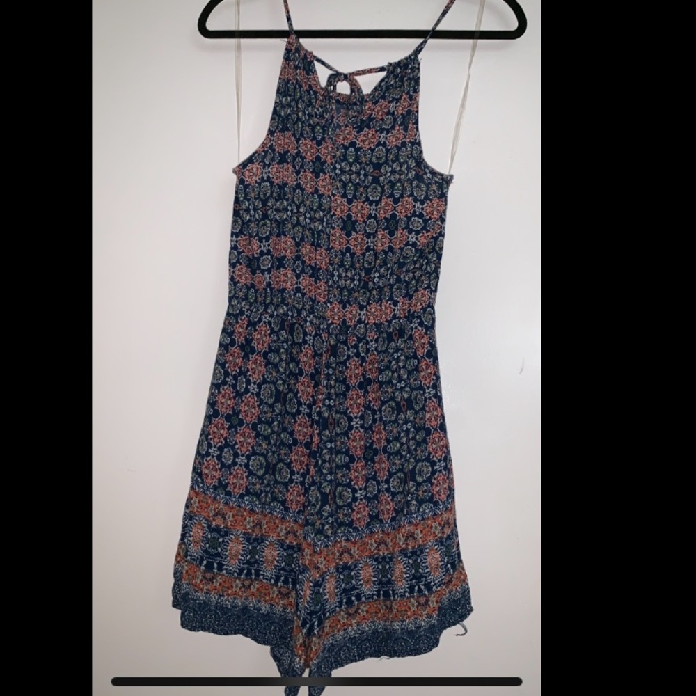Short romper - Picture 3 of 3